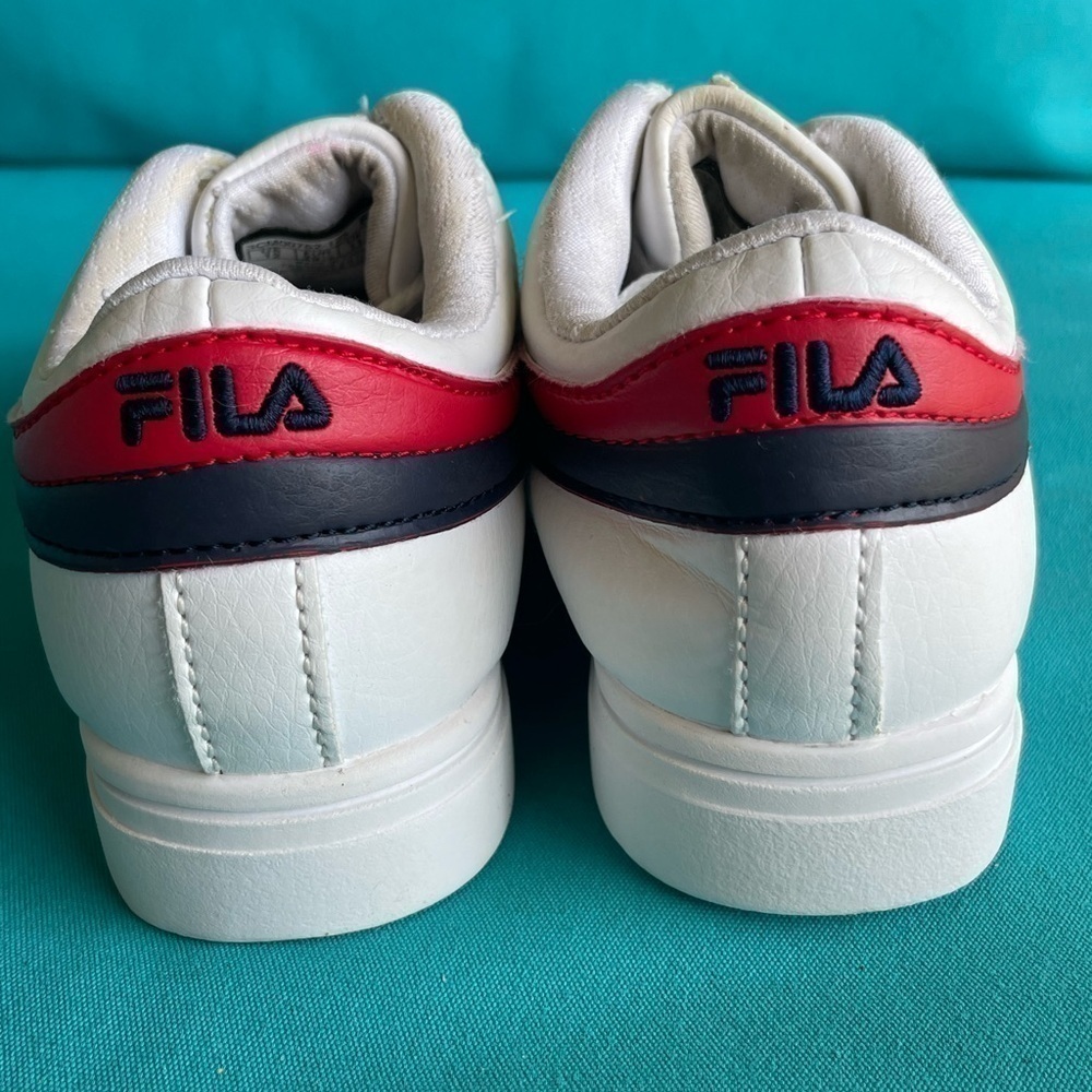 Kids Fila sneakers size 12 - Picture 3 of 7